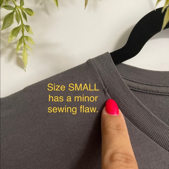 “Never Stop Looking Up" Moon Graphic Tee - Picture 4 of 4